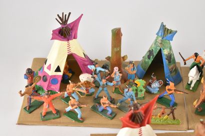 STARLUX - Trois plateaux en carton fabrication...
