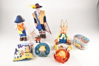 REMI SANS FAMILLE - Lot comprenant une figurine...