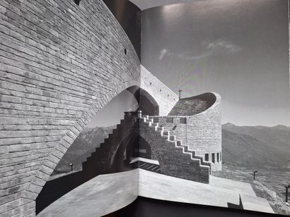 MARIO BOTTA
ENZO CUCCHI
Two books
1/“La Cappella...