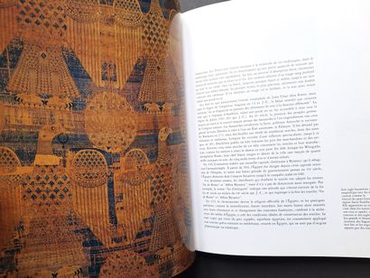 FABRIC
Two publications
1/“Histoires tissées”;...
