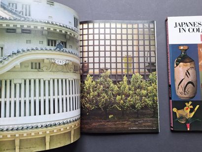 JAPAN
Two books.
1/