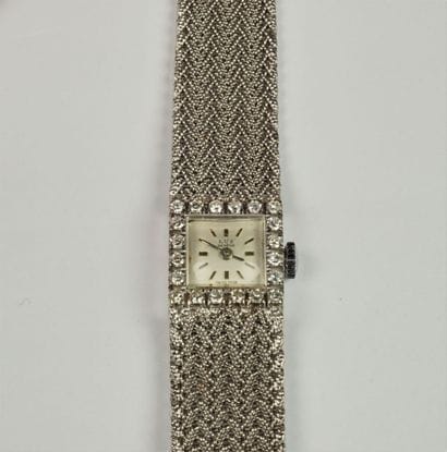 Montre bracelet de dame en or 18K 750 millièmes.signé...