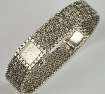 Montre bracelet de dame en or 18K 750 millièmes.signé...