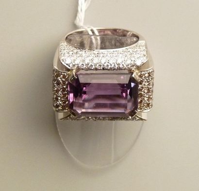 Bague Chevalière en or gris 18K soit 750/oo...