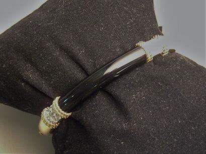 FRED
Bracelet jonc ouvrant en or jaune 18K...