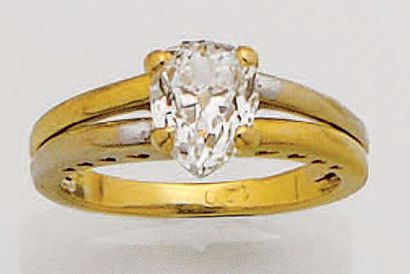 Bague Jonc en or jaune 18K (750/oo) ornée...