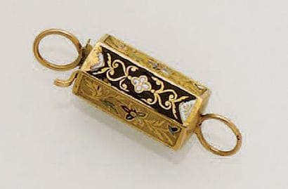 Fermoir tonneau Auvergnat en or jaune 18K...