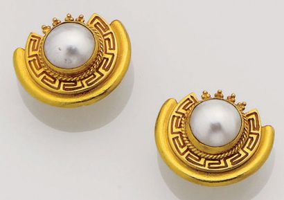 Paire de clips d'oreilles en or jaune 18K...