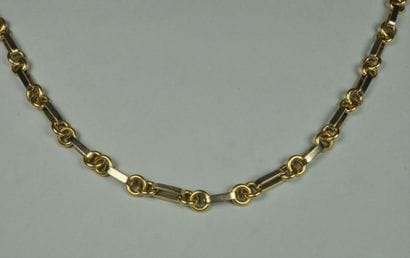 VAN CLEEF & ARPELS
Sautoir en or jaune 18K...