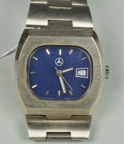 MERCEDES
Montre d'homme en acier satiné,...