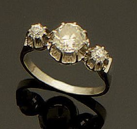 Bague Jarretière en platine (850/oo) ornée...