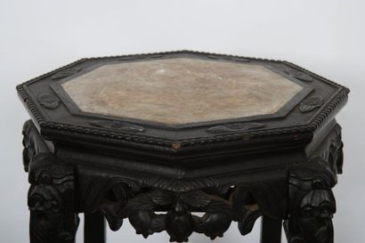SELLETTE OCTOGONALE EN BOIS SCULPTE ASIE

En...