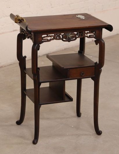 PETITE TABLE DE SALON JAPONISANTE DE GABRIEL...