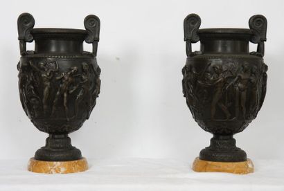 PAIRE DE VASES BALUSTRES 