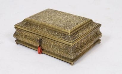 COFFRE EN BRONZE DORE 
