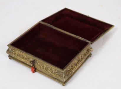 COFFRE EN BRONZE DORE 