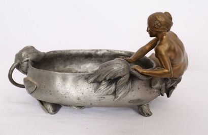 COUPE A LA NAIADE 1900 DE Maurice BOUVAL...