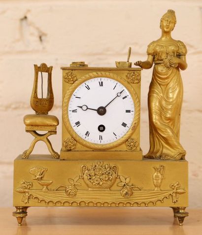 CHARMANTE PETITE PENDULE 