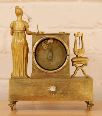 CHARMANTE PETITE PENDULE 