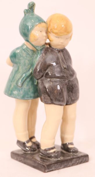 GROUPE EN FAIENCE 