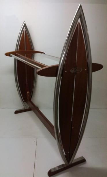 PORTE MANTEAU-VETEMENT DESIGN POUR QUICKSILVER

En...