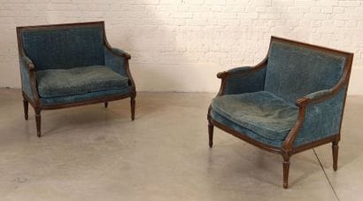 PAIRE DE MARQUISES LOUIS XVI 

En bois naturel...
