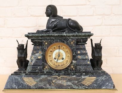 PENDULE A L'EGYTIENNE 