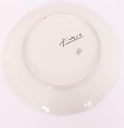 ASSIETTE EN PORCELAINE DE LIMOGES 