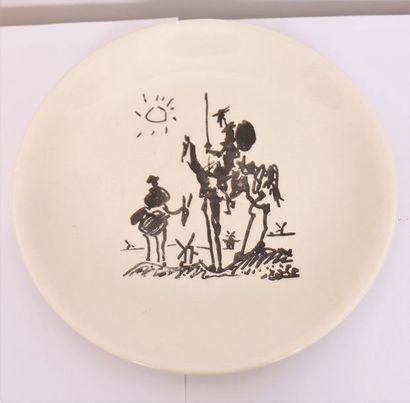 ASSIETTE EN FAIENCE DE SALINS 