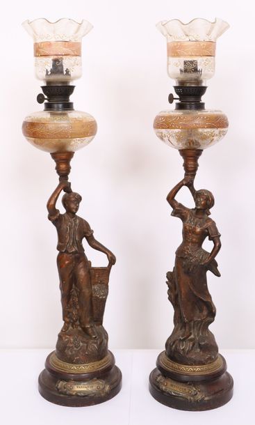 PAIRE DE LAMPES A PETROLE 