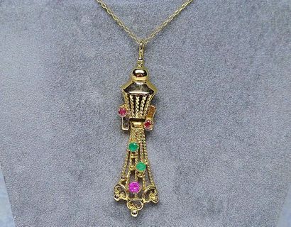 Pendentif articulé or jaune rehaussé de pierres...
