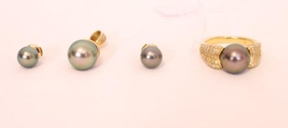 ENSEMBLE D' 1 BAGUE 1 PENDENTIF ET 1 PAIRE...