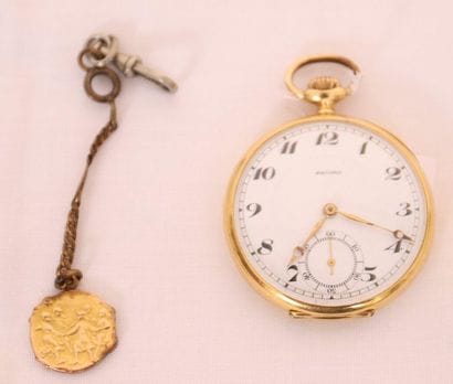 MONTRE A GOUSSET, EN OR JAUNE 