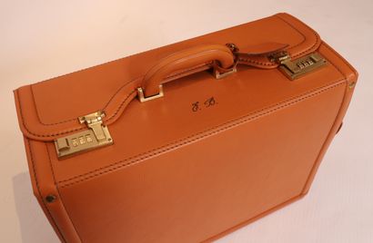 VERY NICE SUITCASE IN NATURAL LEATHER BY...