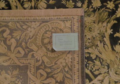 BIG AND BEAUTIFUL WOOLEN RUG HAND KNOTTED...