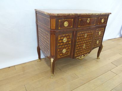 CHARMING LITTLE RECTANGULAR CHEST OF DRAWERS...