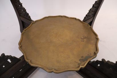 GUERIDON CHINOIS PLIANT EN BOIS MOULURE ET...