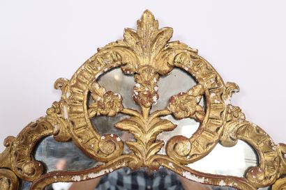 PROVENCAL MIRROR IN GILDED WOOD DECORATED...