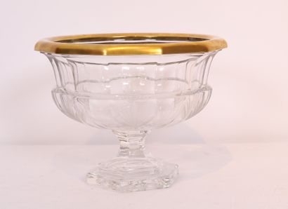 TRES BELLE COUPE SUR PIEDOUCHE EN CRISTAL...
