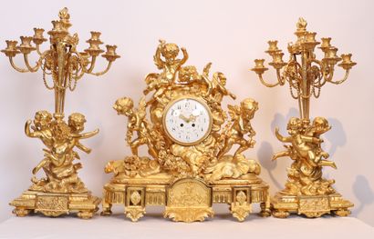 EXCEPTIONELLE ET MONUMENTALE GARNITURE DE...