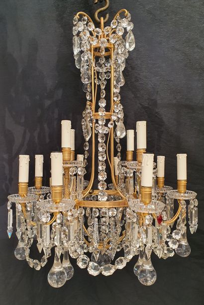 BACCARAT
TRES RARE ET BELLE PAIRE DE LUSTRES...