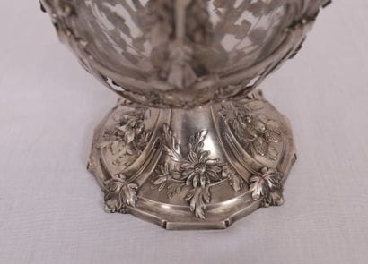 TRES BELLE AIGUIERE ART NOUVEAU EN CRISTAL...