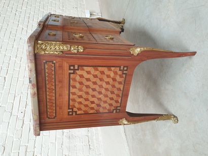 VERY BEAUTIFUL AND RICH TRANSITIONAL CHEST...