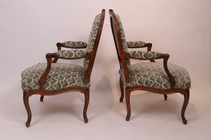 PAIR OF LOUIS XV QUEEN'S ARMCHAIRS 

In natural...