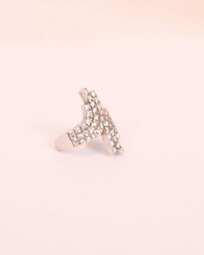 Bague montre or blanc

Poids : 6 grammes