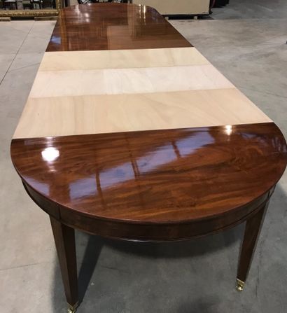 RARE AND LARGE DIRECTOIRE DINING TABLE In...