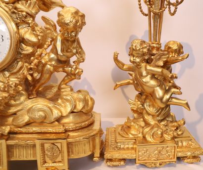 EXCEPTIONELLE ET MONUMENTALE GARNITURE DE...