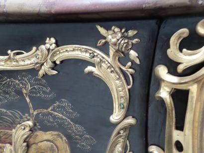 DEMOULIN
TRES BELLE COMMODE GALBEE EN VERNIS...