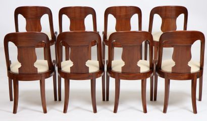 SUITE OF EIGHT GONDOLA CHAIRS

In mahogany...