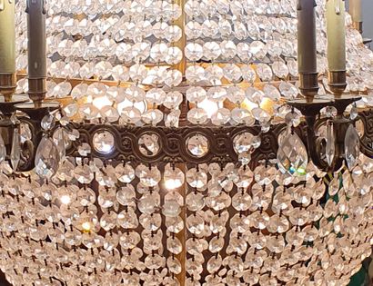 MONUMENTAL BALLOON CHANDELIER IN THE LOUIS...